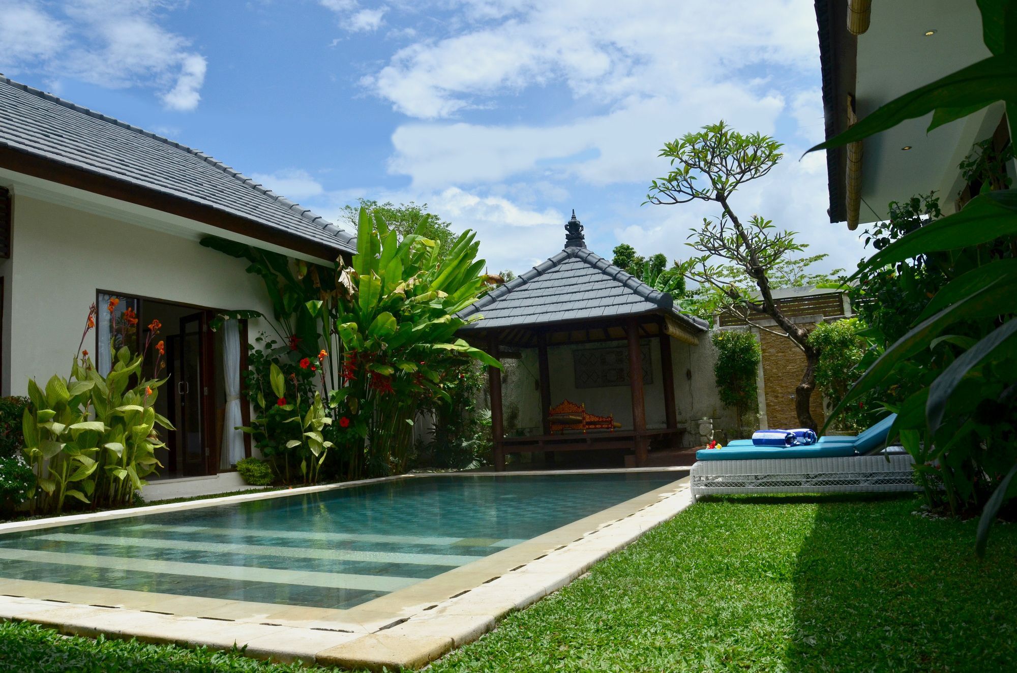 Villa Intan Bali Legian ภายนอก รูปภาพ