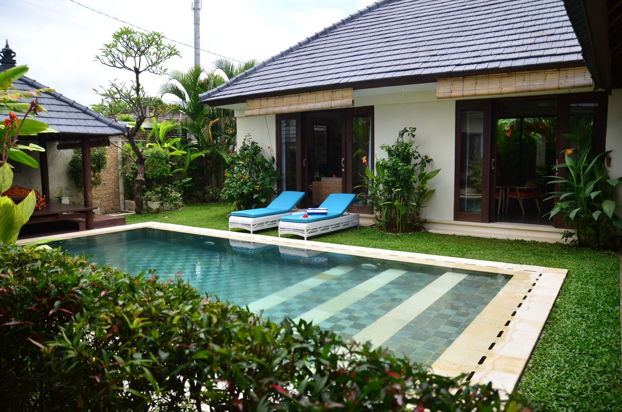 Villa Intan Bali Legian ภายนอก รูปภาพ